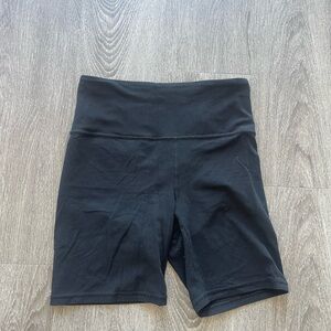 Athleta Women's Size M Black Nylon Ultra High Rise Elation 7" Shorts